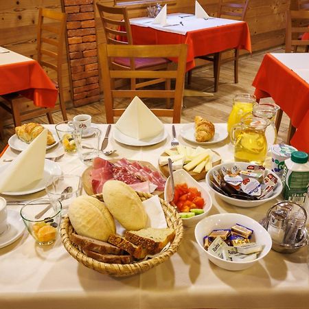 Mobile House Vegov Hram Hotel Dol pri Ljubljani ภายนอก รูปภาพ