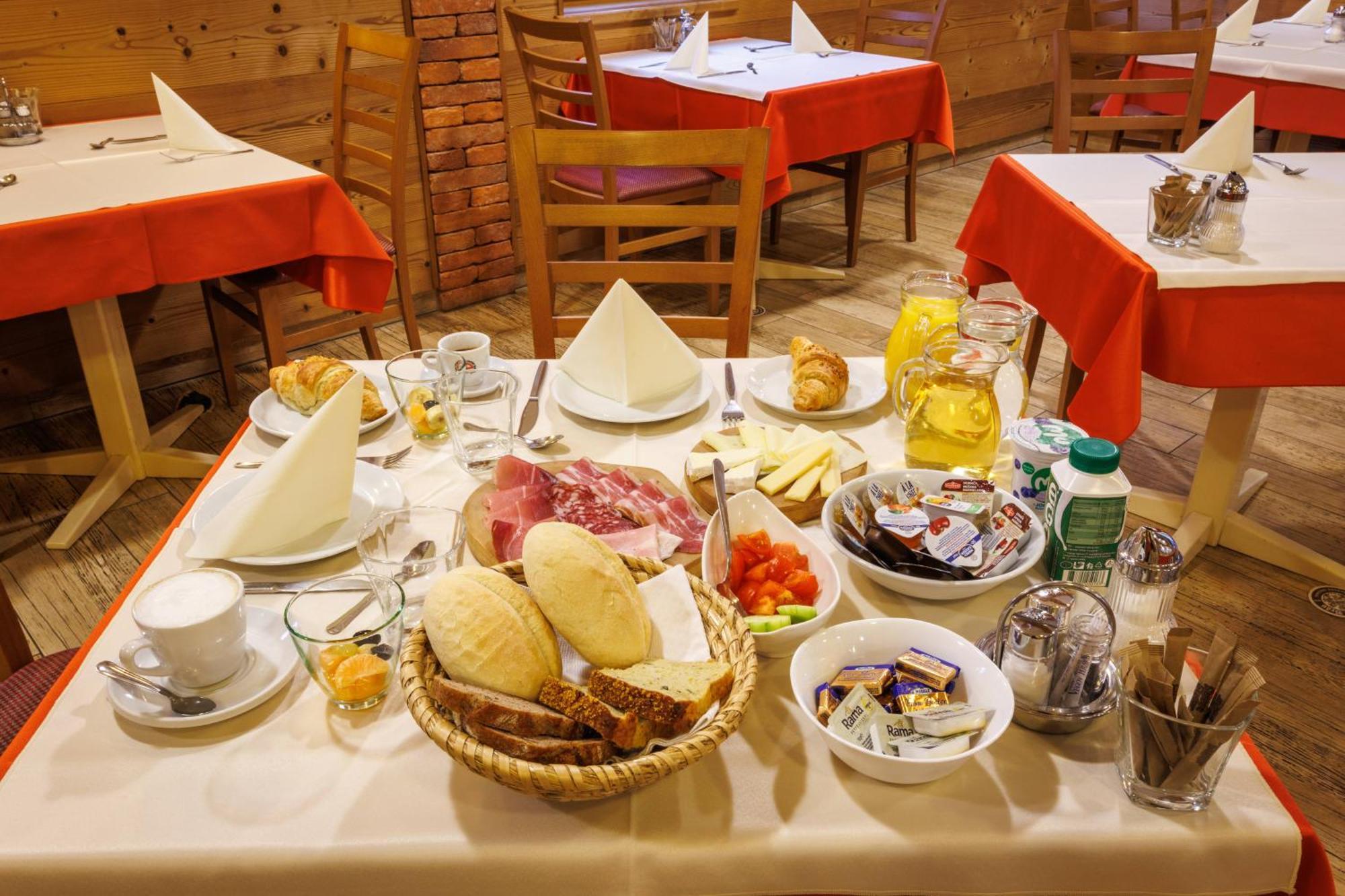 Mobile House Vegov Hram Hotel Dol pri Ljubljani ภายนอก รูปภาพ