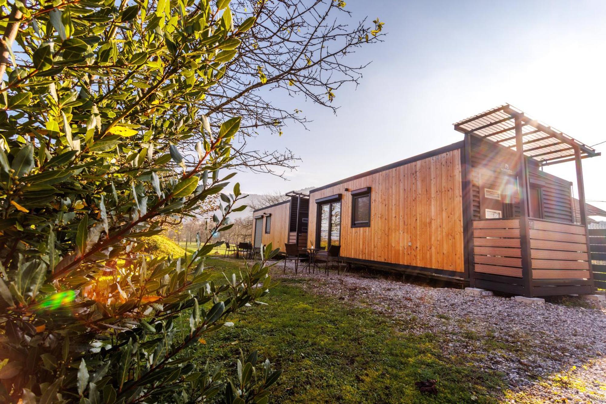 Mobile House Vegov Hram Hotel Dol pri Ljubljani ภายนอก รูปภาพ